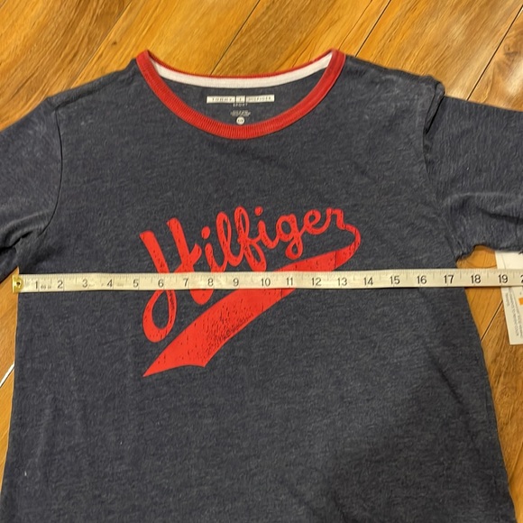 New with tag NWT size small Tommy Hilfiger T-shirt size small - Picture 6 of 12